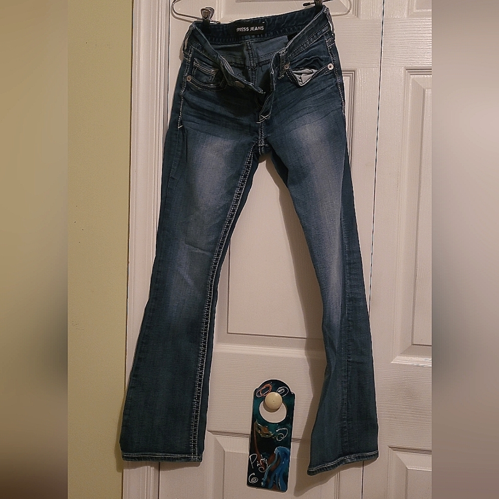 Women's EXPRESS Bootcut Jeans. SIZE 0s